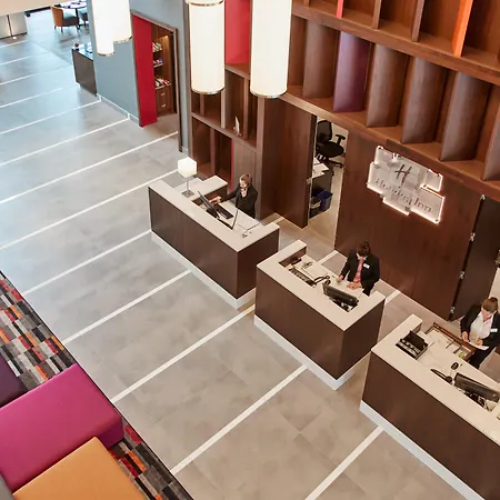 Holiday Inn Hotel & Suites - Montreal Centre-Ville Ouest By Ihg-2